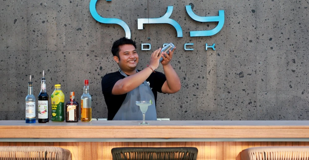  160 Above 6 sky_deck_bartender